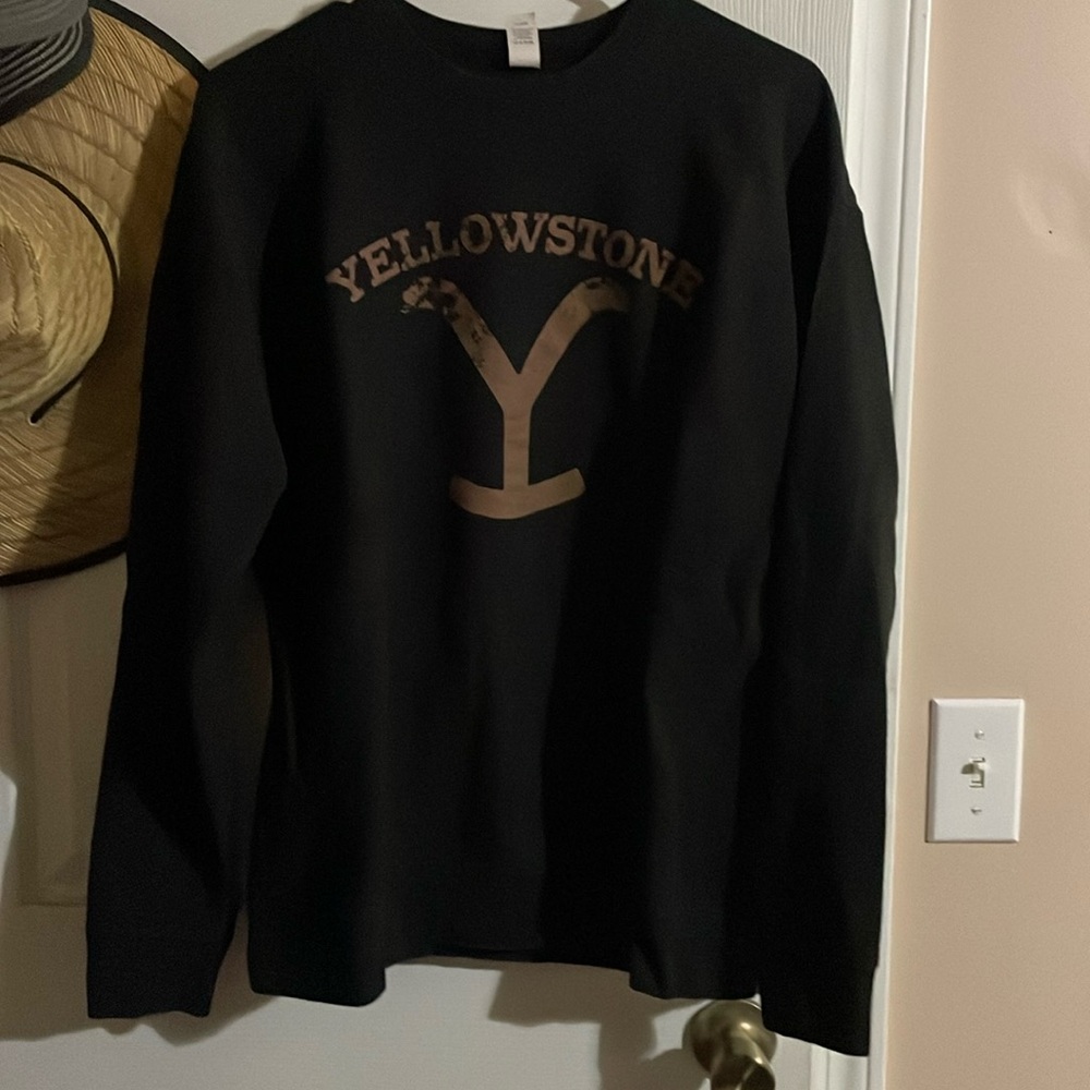 Yellowstone series sweatshirt size adult medium unisex